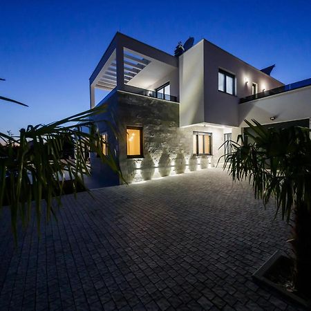 Villa Luka Каштела Екстер'єр фото