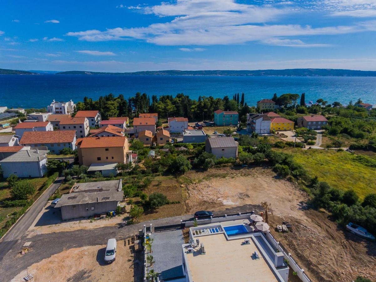 Villa Luka Каштела Екстер'єр фото