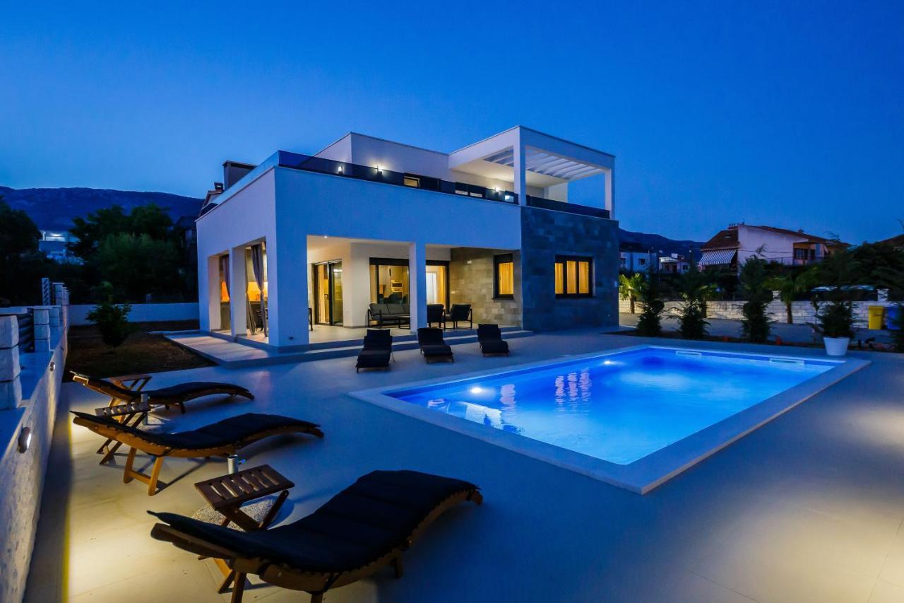 Villa Luka Каштела Екстер'єр фото