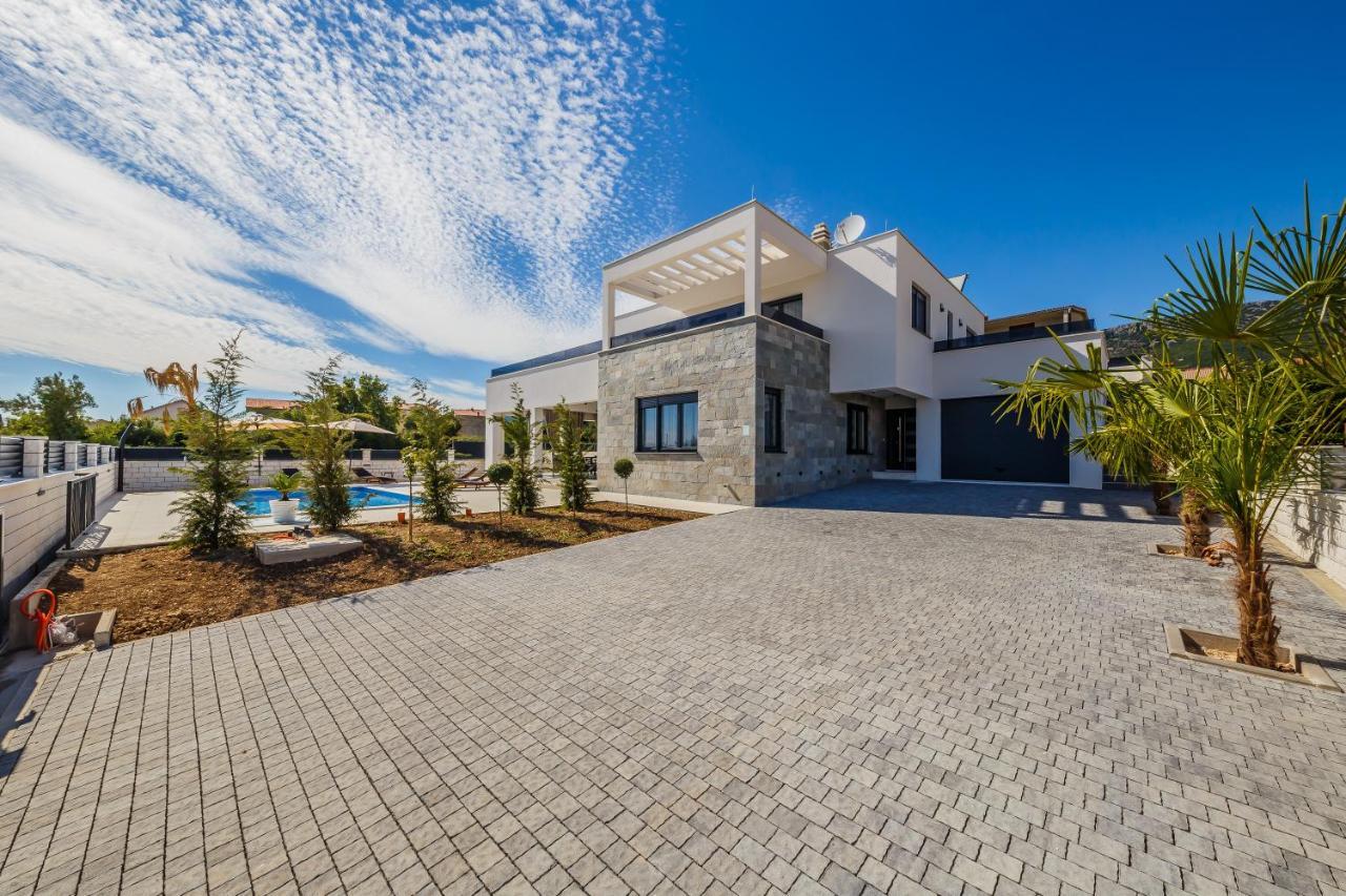 Villa Luka Каштела Екстер'єр фото